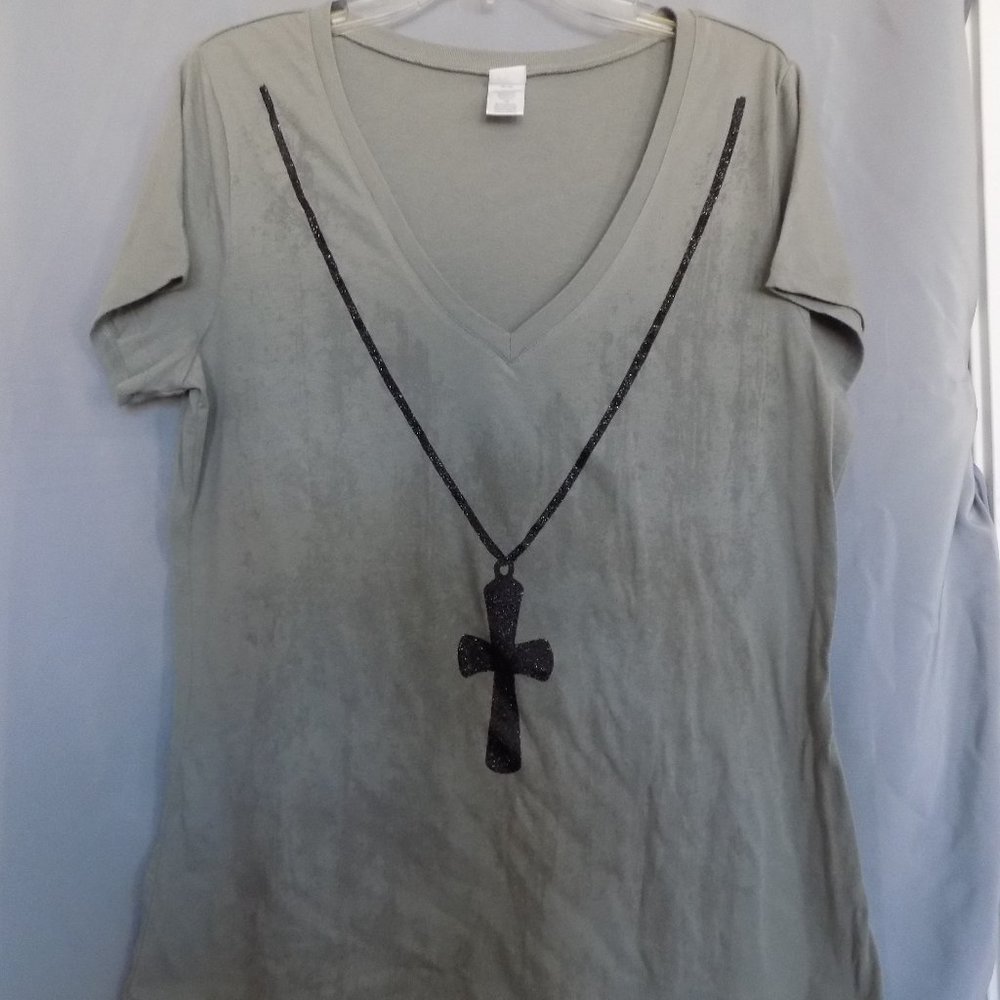 V-neck Tee with glitter cross necklace design